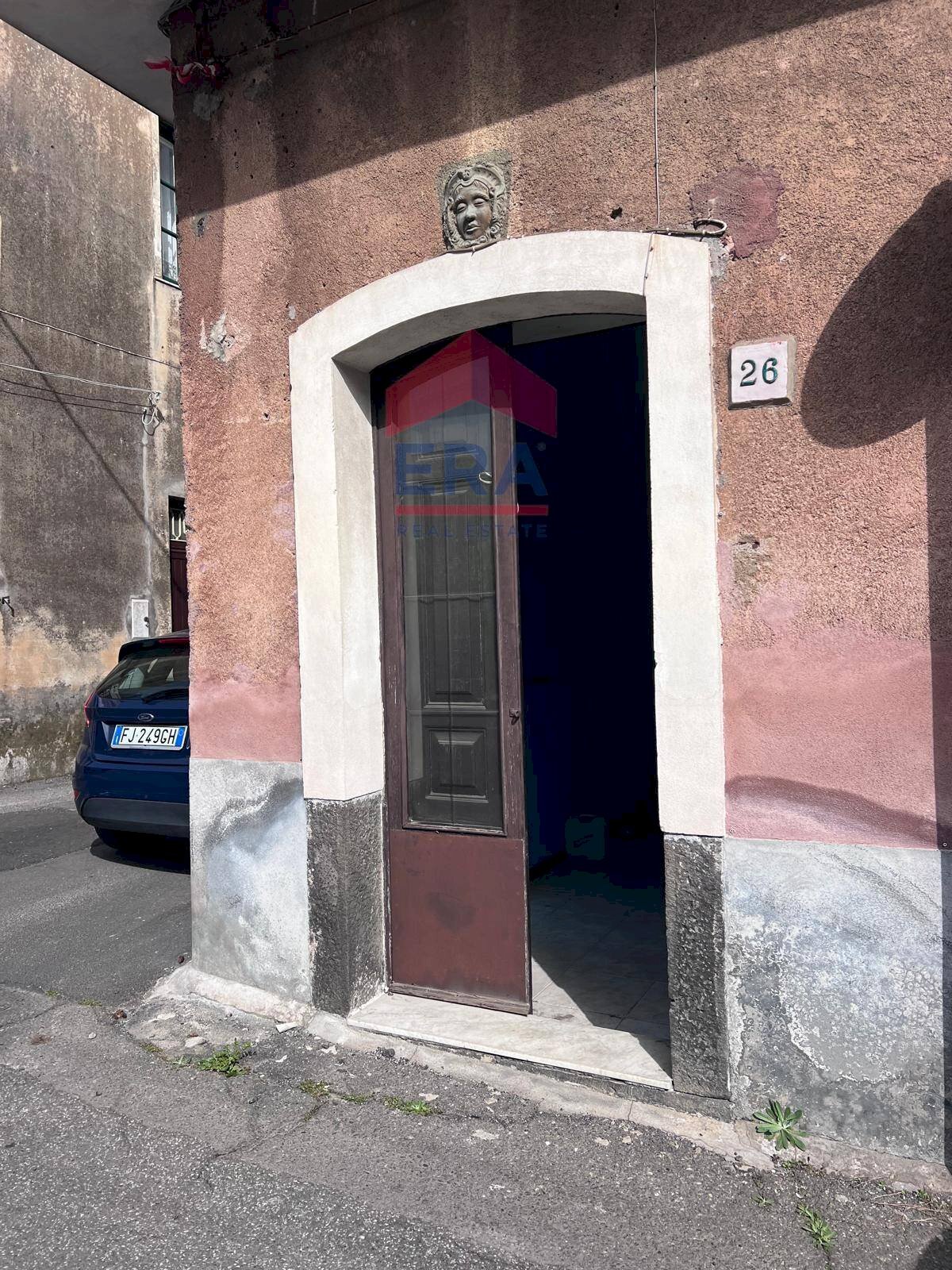 Foto 2 - Locale Commerciale via san giuliano
 
26, Trecastagni - foto 2