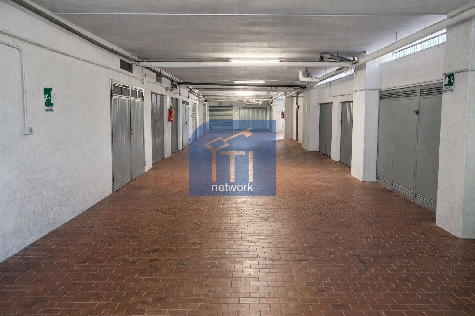 Foto 2 - Box Viale Dei Promontori
 
392, Roma - foto 2