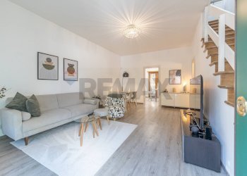 Soggiorno - Villa Via Della Repubblica
 
44, Marino - foto 6