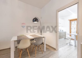 Sala da pranzo - Villa Via Della Repubblica
 
44, Marino - foto 12