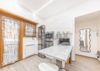 Sala da pranzo - Villa Via Della Repubblica
 
44, Marino - foto 16