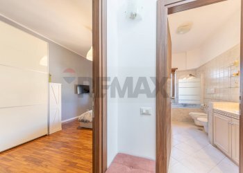 Hall / corridoio - Villa Via Della Repubblica
 
44, Marino - foto 23