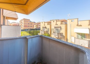 Balcone - Villa Via Della Repubblica
 
44, Marino - photo 37