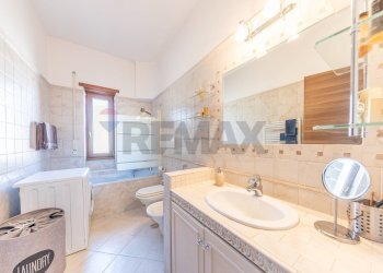 Bagno - Villa Via Della Repubblica
 
44, Marino - photo 39