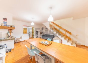 Sala da pranzo - Villa Via Della Repubblica
 
44, Marino - photo 41