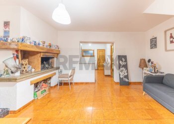 Soggiorno - Villa Via Della Repubblica
 
44, Marino - photo 43