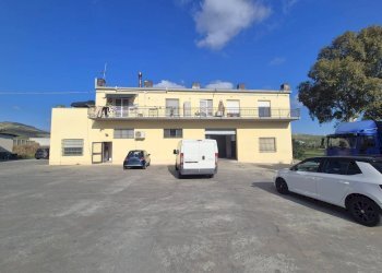 Foto 1 - Negozio viale Emilia, Catanzaro - foto 1