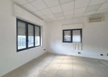 Foto 2 - Negozio viale Emilia, Catanzaro - foto 2