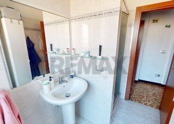 Bagno - Trilocale Via Tortona
 
15, Genova - foto 14