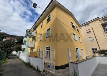 Edificio all\'aperto - Appartamento via Kennedy
 
8, Deiva Marina - foto 2