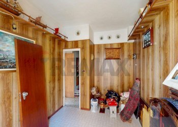 Hall / corridoio - Appartamento via Kennedy
 
8, Deiva Marina - foto 33