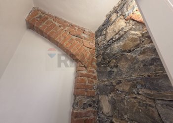 Scale - Bilocale Via Roma
 
188 B, La Spezia - foto 14