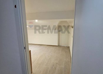 Stanza vuota - Attic Via ausonia
 
6, Cassino - photo 35