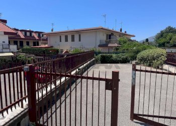 Balcone - Trilocale Via Pescinola
 
42, Formia - foto 28