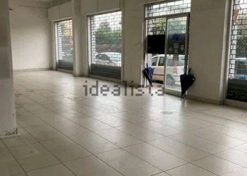 Foto 1 - Negozio Viale Abramo Lincoln
257, Caserta - foto 1