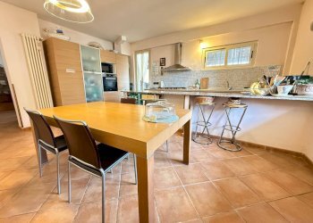 Foto 9 - Casa indipendente Traversa Privata di Via Michele Fiorillo
 
6, Caserta - foto 9