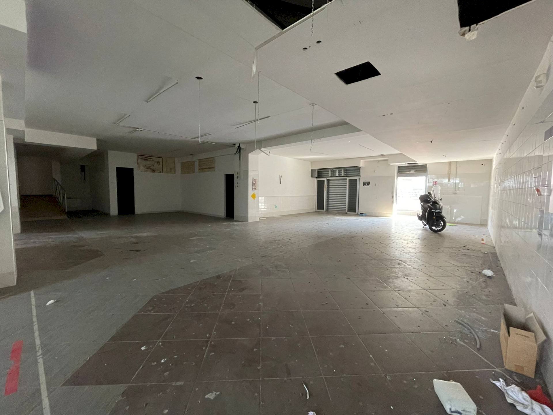 Foto 2 - Negozio Via Libertà
 
394, Maddaloni - foto 2