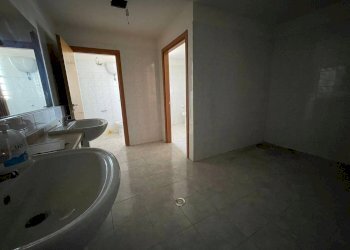 Foto 12 - Negozio Via Libertà
 
394, Maddaloni - foto 12