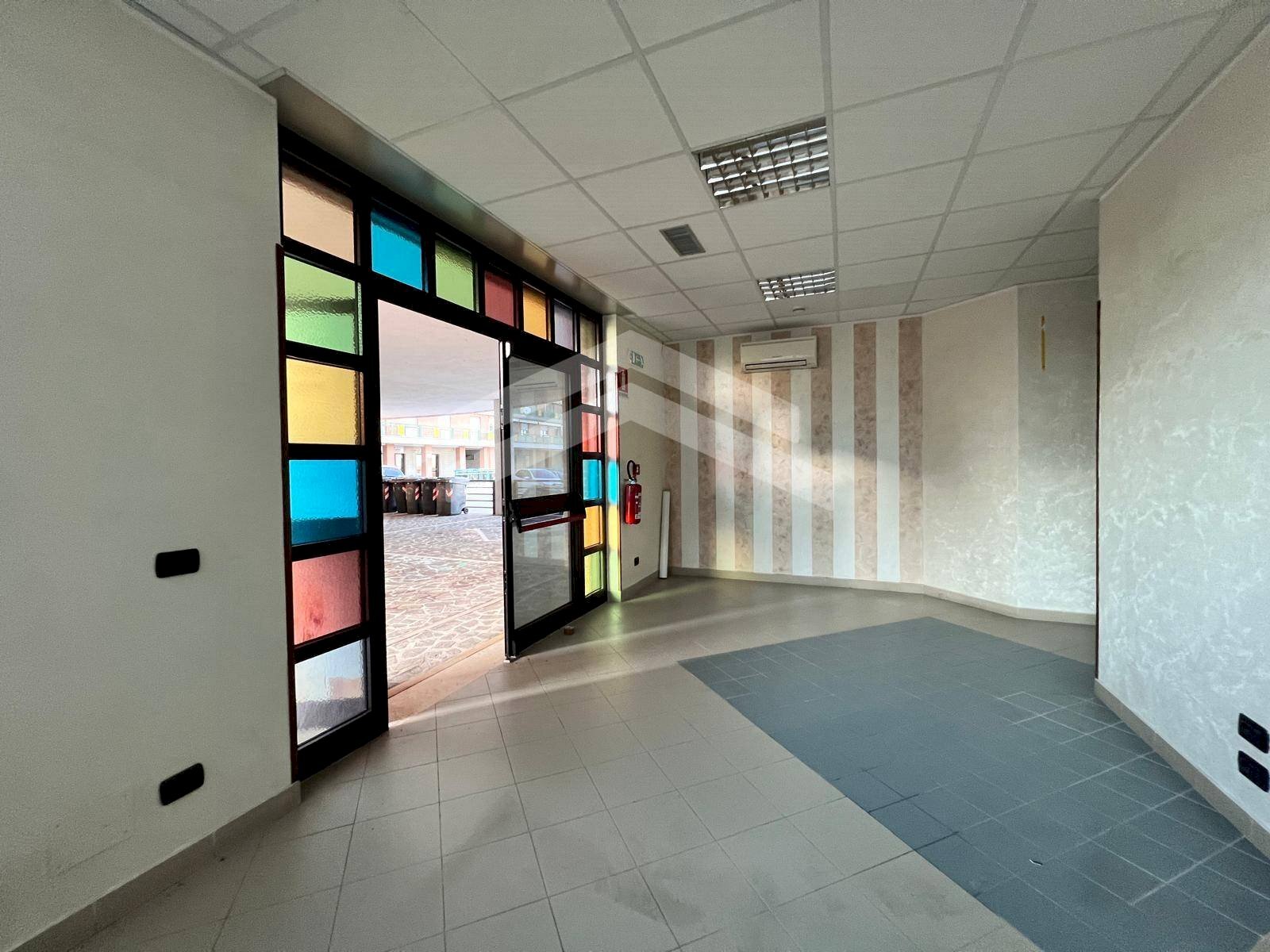 Foto 1 - Commercial Premises Via Campania, Campobasso - photo 1