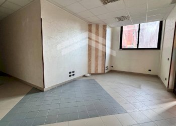 Foto 3 - Commercial Premises Via Campania, Campobasso - photo 3