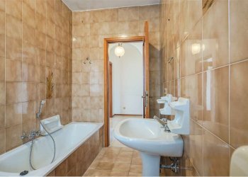 Four-room apartment via delle margherite 5, Canale - photo 8