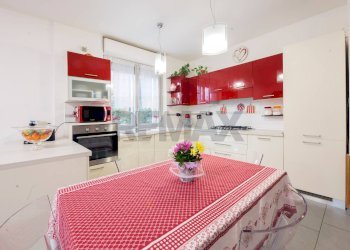 Trilocale via robert baden powell 
 Sampierdarena, Genova, Genova (zona Sampierdarena) - foto 37