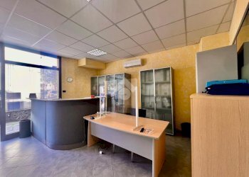 Three-room apartment Via Ippolito Nievo, Finale Ligure - photo 4