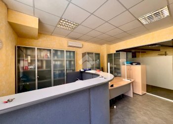 Three-room apartment Via Ippolito Nievo, Finale Ligure - photo 6