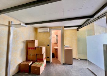 Three-room apartment Via Ippolito Nievo, Finale Ligure - photo 10