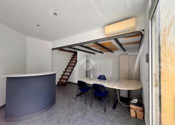 Three-room apartment Via Ippolito Nievo, Finale Ligure - photo 15