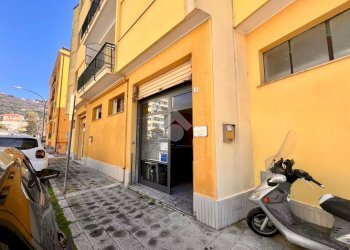 Three-room apartment Via Ippolito Nievo, Finale Ligure - photo 25