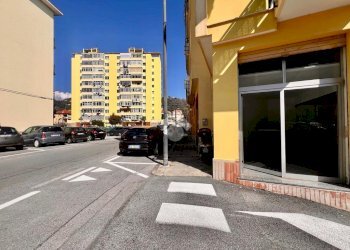 Three-room apartment Via Ippolito Nievo, Finale Ligure - photo 26