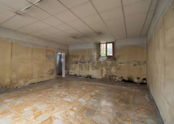 Casa semi indipendente Via Roma, 1 
 Sale Marasino, Sale Marasino - foto 6