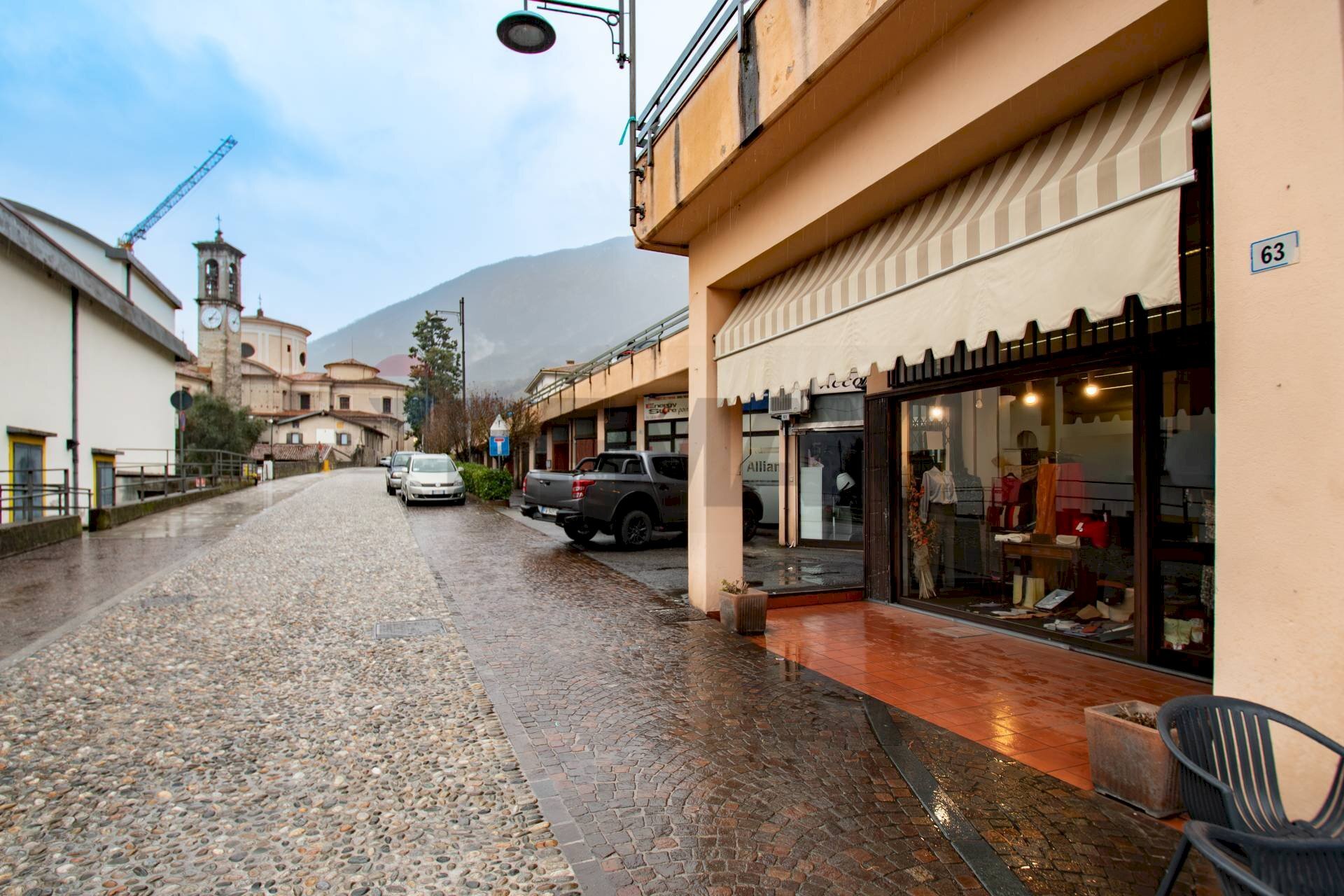 Negozio Via Mazzini, 63
Sale Marasino, Sale Marasino - foto 2