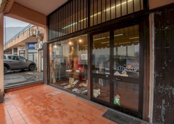 Shop Via Mazzini, 63 
 Sale Marasino, Sale Marasino - photo 4