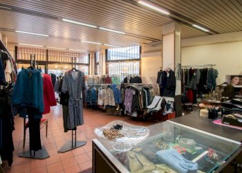 Shop Via Mazzini, 63 
 Sale Marasino, Sale Marasino - photo 11