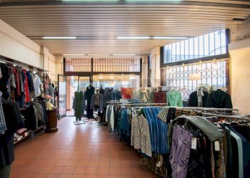 Shop Via Mazzini, 63 
 Sale Marasino, Sale Marasino - photo 12