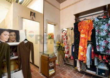 Shop Via Mazzini, 63 
 Sale Marasino, Sale Marasino - photo 14