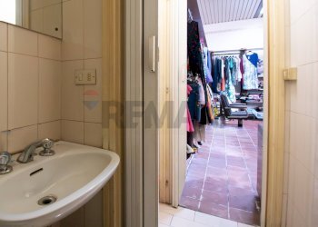 Shop Via Mazzini, 63 
 Sale Marasino, Sale Marasino - photo 19