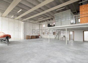 ChatGPT Image 17 mar 2026, 16_29_11.png - Shed Via Tribolo, Torri di Quartesolo - photo 5