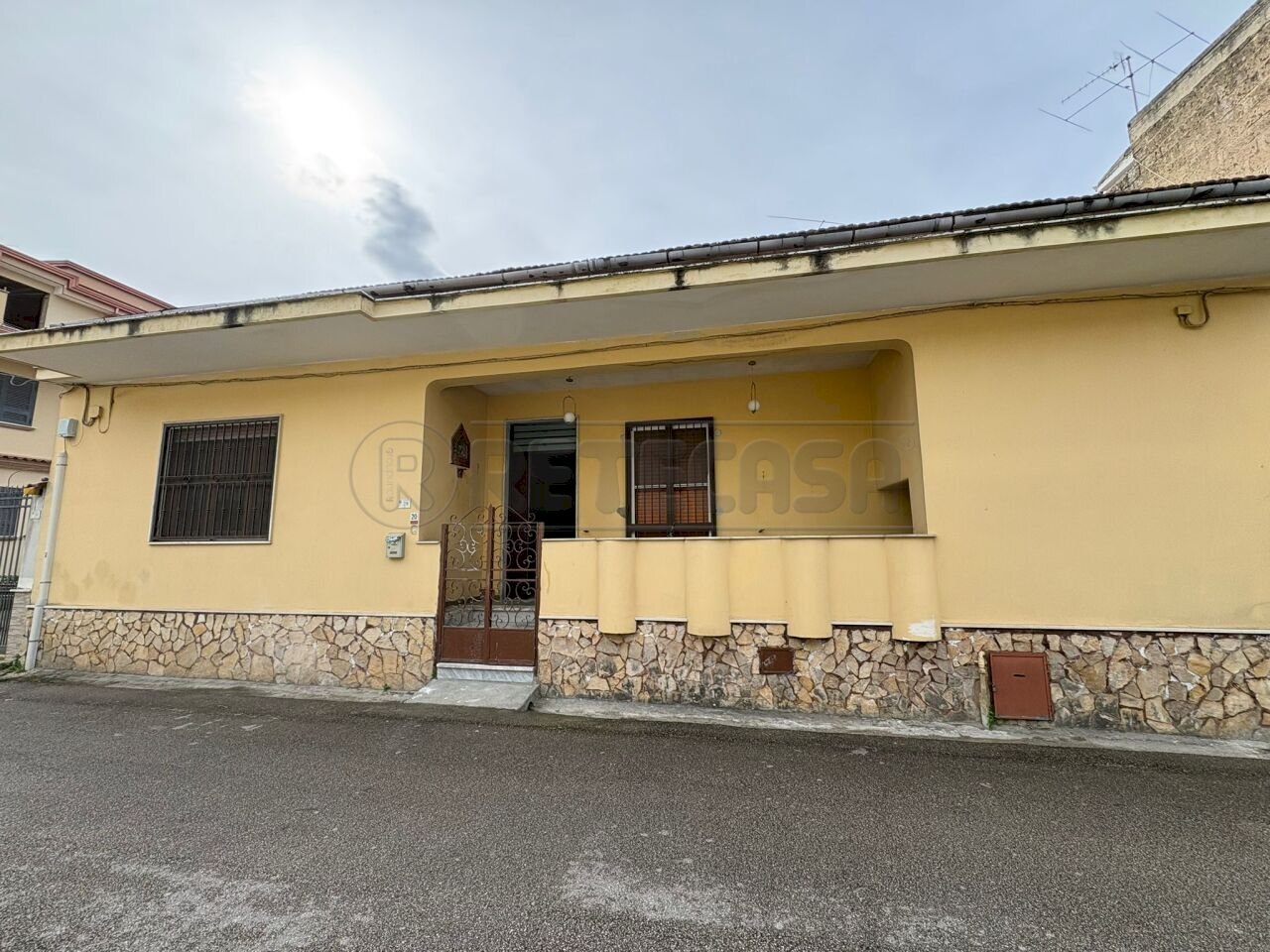 1.jpeg - Townhouse Via Foggia, Marcianise - photo 1