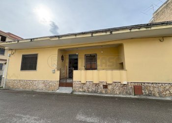 1.jpeg - Townhouse Via Foggia, Marcianise - photo 1