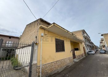 2.jpeg - Townhouse Via Foggia, Marcianise - photo 2