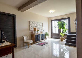 2.jpg - Villa Via Vincenzo Bellini 163, Piedimonte Etneo - foto 6