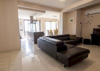 7.jpg - Villa Via Vincenzo Bellini 163, Piedimonte Etneo - foto 12