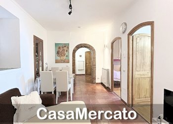 b4.jpg - Trilocale Via San Sebastiano, Rocca di Papa - foto 3