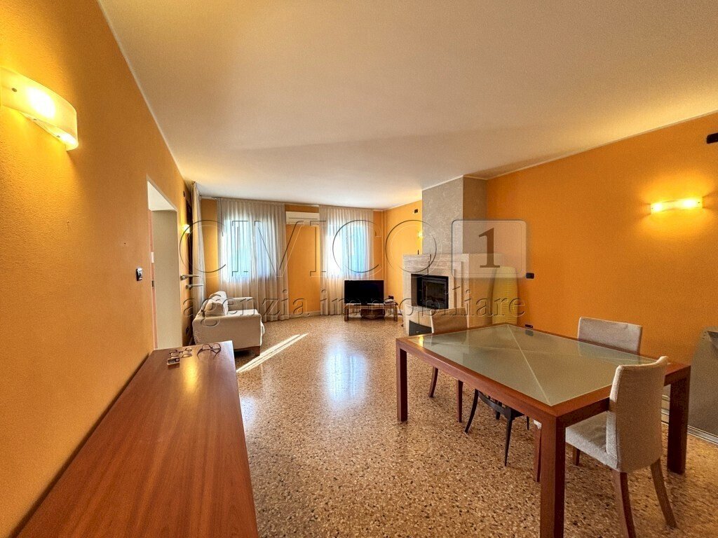 01 soggiorno (1).JPG - Portion of a house Via Ore 7, Barbarano Mossano - photo 2