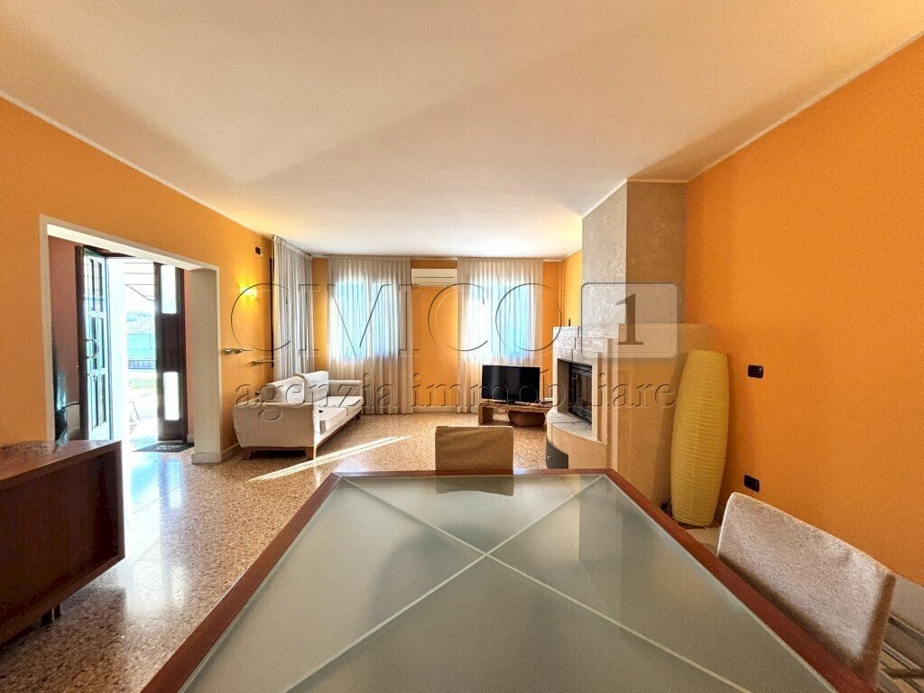 01 soggiorno (2).JPG - Portion of a house Via Ore 7, Barbarano Mossano - photo 3