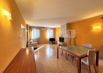 01 soggiorno (1).JPG - Portion of a house Via Ore 7, Barbarano Mossano - photo 2