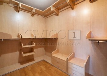 05 cabina armadio (1).JPG - Portion of a house Via Ore 7, Barbarano Mossano - photo 18